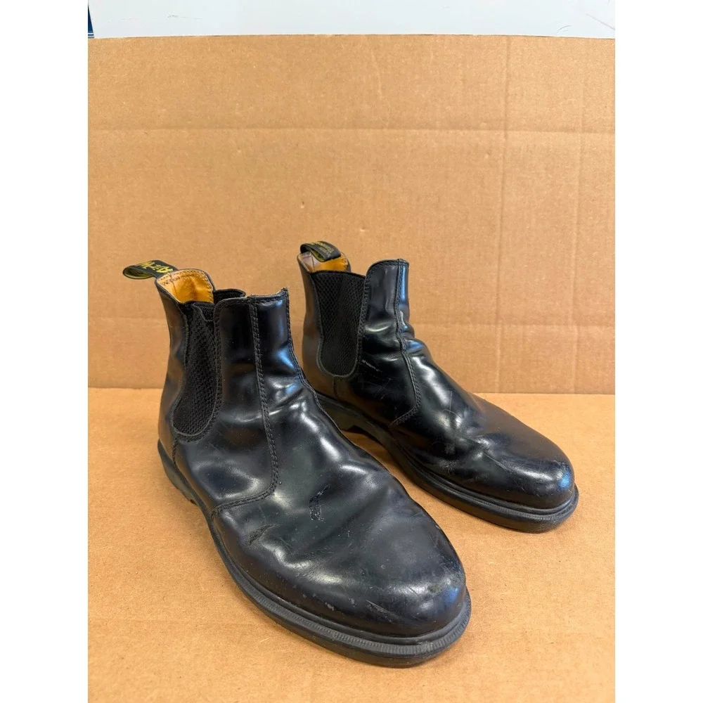 Dr. Martens 2976 Smooth Leather Pull On Chelsea Boots Black Mens Size 11 US